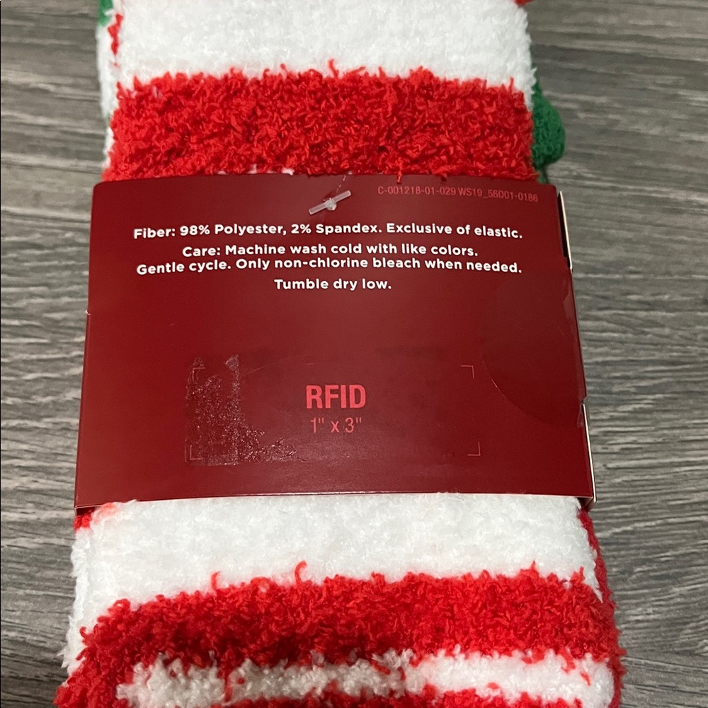 Kids / Womens Wondershop Festive Santa Crew Socks NWOT - Picture 3 of 4